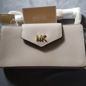 *NEW* Michael Kors Blush Pink Crossbody Bag